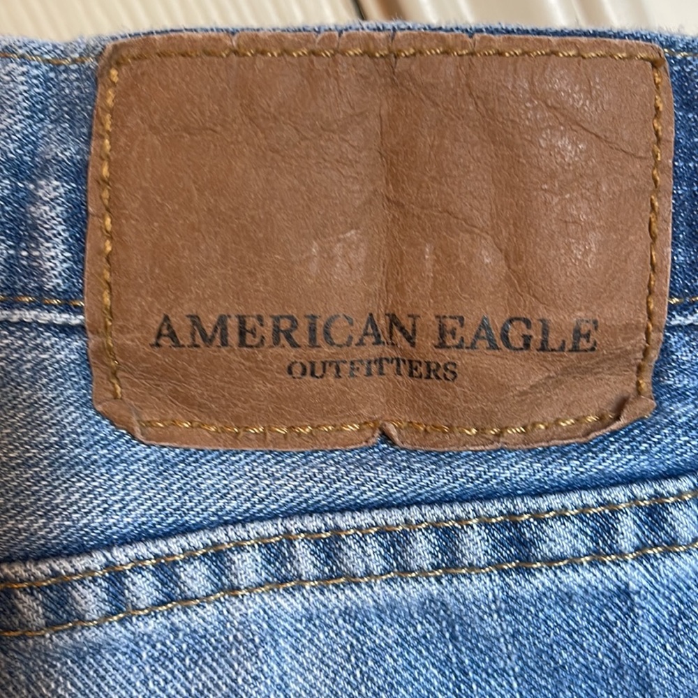 Distressed Jeans - Picture 4 of 6